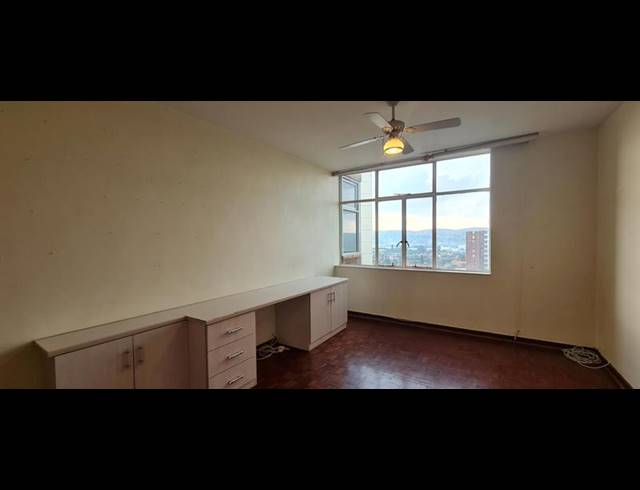 2 BEDROOM APARTMENT FOR SALE IN BEDFORD GARDENS